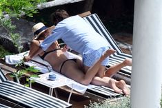 Сладкая попка Марии Шараповой в бикини на отдыхе в Италии фото #14