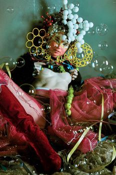 Голая грудь Али Майкл в журнале V фото #4