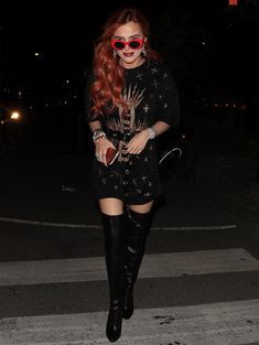 Сексуальная Белла Торн в прозрачном наряде в Ванкувере фото #12