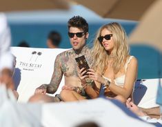 Красивая грудь Кьяры Ферраньи выпала из купальника на пляже Майами фото #7