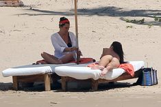 Шикарное бикини Эмили Ратаковски на пляже в Мексике фото #8