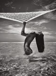 Красавица Изабель Фонтана снялась обнажённой в журнале Lui фото #9