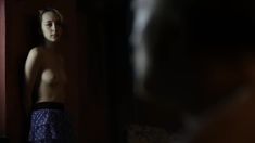 Полностью голая Агнешка Павелкевич снялась в фильме «Убить бобра» фото #1