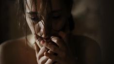 Полностью голая Агнешка Павелкевич снялась в фильме «Убить бобра» фото #11