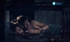 Александра Виноградова оголила грудь и попу в фильме «Репетиции» фото #7