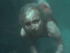 Голая грудь Александры Колкуновой в фильме «Фанат - 2» фото #3