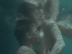 Голая грудь Александры Колкуновой в фильме «Фанат - 2» фото #5