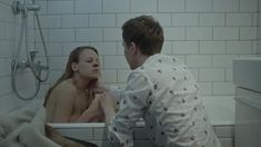 Александра Ребенок показала голую грудь в сериале «Садовое кольцо» фото #1