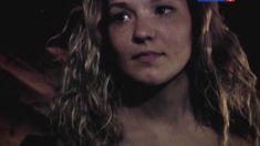 Голая грудь Александры Тюфтей в фильме «Сделано в СССР» фото #1