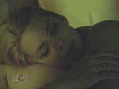 Голая попа Алены Яковлевой в сериале «Черная комната» фото #4