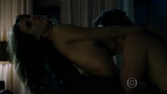 Алессандра Амбросио оголила грудь и попу в сериале «Тайные истины» фото #7