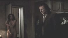 Стройная Альбина Чайкина снялась голой в фильме «Не те отношения» фото #2