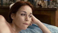 Анастасия Клюева оголила грудь и попу в фильме «Бесприданница» фото #2