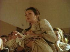 Анжела Кораблева оголила грудь в фильме «Заколдованные» фото #3