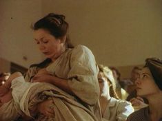 Анжела Кораблева оголила грудь в фильме «Заколдованные» фото #8