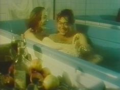 Голые сиськи Анжелики Неволиной в фильме «Кошечка» фото #1