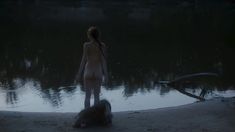 Анна Махлина показала голую попу в фильме «Дефиле» фото #1