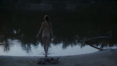 Анна Махлина показала голую попу в фильме «Дефиле» фото #2