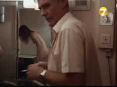 Анна Тихонова снялась голой в фильме «Авантюра» фото #6