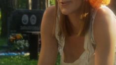 Анна Уколова засветила грудь в фильме «Свадьба» фото #2