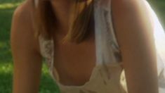 Анна Уколова засветила грудь в фильме «Свадьба» фото #4