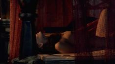 Голая грудь Анны Халилулиной в сериале «Грозное время» фото #1