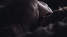 Голая грудь Анны Цукановой в фильме «Параллельные прямые пересекаются в бесконечности» фото #1