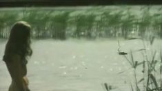 Астрида Кайриша снялась голой в фильме «Соната над озером» фото #1