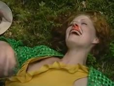 Аурелия Анужите оголила грудь в фильме «Сладкий вкус яда» фото #7