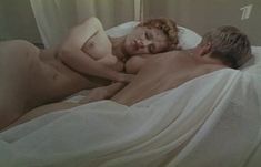 Аурелия Анужите снялась голой в фильме «Цветы от победителей» фото #2