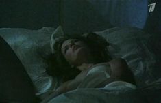 Аурелия Анужите снялась голой в фильме «Цветы от победителей» фото #16