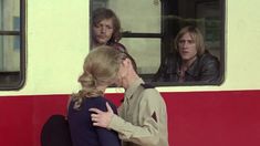 Голая грудь Брижит Фоссе в фильме «Вальсирующие» фото #5