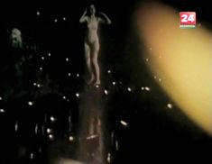 Полностью голая Валерия Лиходей в фильме «Свеча» фото #3