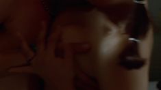 Голая грудь Ванессы Бауче в фильме «Сука любовь» фото #7