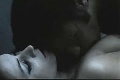 Вида Ерман оголила грудь и попу в фильме «Маскарад» фото #3