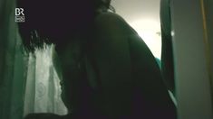 Голая грудь Виктории Варлей в фильме «Истальгия» фото #16