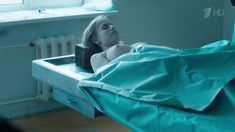 Голая грудь Виктории Клинковой в сериале «Гадалка» фото #2