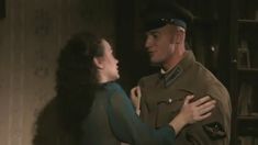 Голые сиськи Виктории Куликовой в сериале «Сталин: Live» фото #3