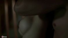 Голая грудь Виорики Пинеды в фильме «Берегись» фото #6