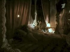 Голая грудь Галины Анисимовой в фильме «Ау! Ограбление поезда» фото #4