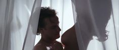 Голая грудь Дайан Лэйн в фильме «Ход королевой» фото #1