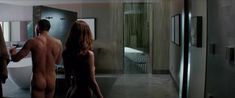Дакота Джонсон снялась голой в фильме «Пятьдесят оттенков свободы» фото #28