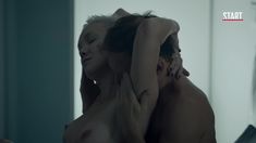 Голая грудь Дарьи Мороз в сериале «Содержанки» фото #9