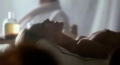 Голая грудь Джоан Северанс в фильме «Озеро любви» фото #7