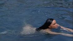 Джули Ньюмар снялась голой в фильме «Золото Маккены» фото #2