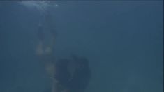 Джули Ньюмар снялась голой в фильме «Золото Маккены» фото #4