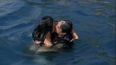 Джули Ньюмар снялась голой в фильме «Золото Маккены» фото #5