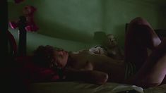 Голая грудь Джульетт Камминс в фильме «Пятница 13-е – Часть 4: Последняя глава» фото #5