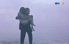 Динара Друкарова снялась голой в фильме «Сердце медведицы» фото #7