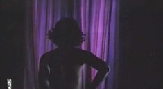 Евгения Симонова засветила грудь в фильме «Долгая дорога к себе» фото #1